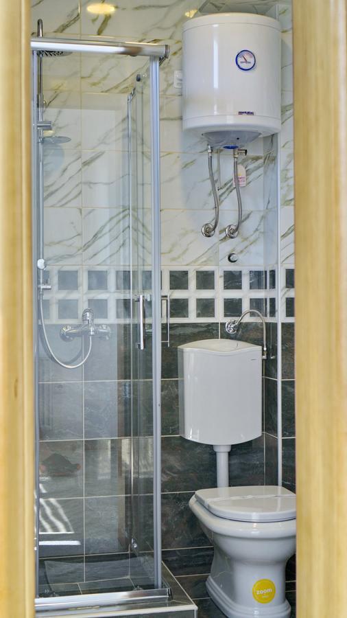 Apartments Pravica トレビニエ エクステリア 写真