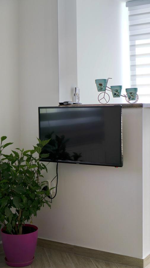 Apartments Pravica トレビニエ エクステリア 写真