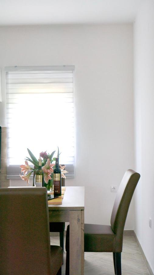 Apartments Pravica トレビニエ エクステリア 写真